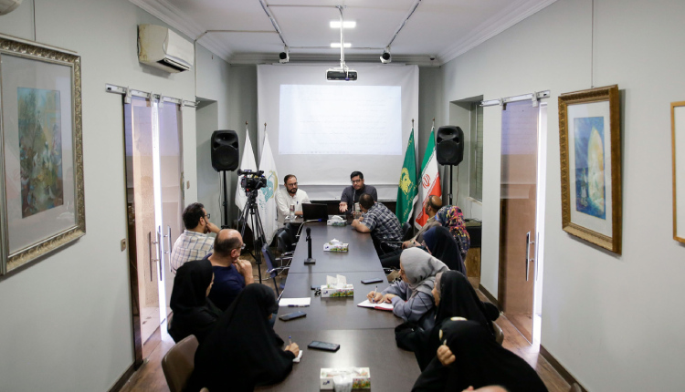 طنزخوانه در عصر طنز به نثر طنز پرداخت